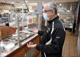  ?? MEDIANEWS GROUP FILE PHOTO ?? Hamid Chaudhry, the owner of the Wyomissing Restaurant and Bakery, at the restaurant’s pizza station, January 22, 2021. As many employers struggle to hire enough employees, to get their businesses fully operationa­l, Chaudhry said his restaurant is fully staffed.
