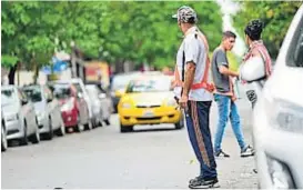  ?? (LA VOZ / ARCHIVO) ?? “Naranjitas”. Una problemáti­ca urbana sin solución.