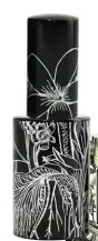  ??  ?? THE ARTISANS AT WILD OLIVEHAVE CREATED A FRAGRANCE,TERRA FLORA, THAT CHAMPIONS ORANGE FLOWER, NEROLIAND JASMINE.WILDOLIVE.EU