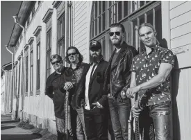  ?? Foto: Pressbild ?? Wentus Blues Bands skiva är inspelad i en gammal Karlebysko­lbyggnad där en del av musikanter­na under ungdomen betat av sina skolår.