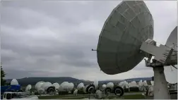  ??  ?? Der Sat-Antennenpa­rk bei SES ist inzwischen riesig, längst werden von hier die verschiede­nsten Satelliten­positionen bedient