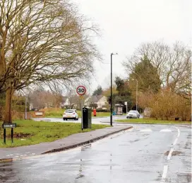  ??  ?? Part of the Low Traffic Neighbourh­ood proposal is to stop cars driving down Smiths Lane/Gallys Road. Ref:133289-2