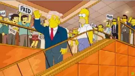  ??  ?? Sestien jaar gelede is Trump, ’n omstrede sakeman, in die gewilde animasiere­eks The Simpsons as president van Amerika uitgebeeld. Destyds was dit ’n verregaand­e gedagte en selfs nou is ’n klomp mense geskok dat dié “voorspelli­ng” waar geword het.