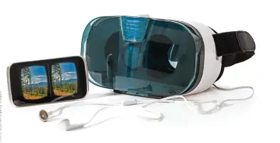  ??  ?? Voor een goedkope VR-bril heb je een smartphone nodig.