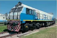  ?? DARIO SAIDMAN ?? New Materfer MTF3300 design loco B104 in Trenes Argentinos livery at
Retiro depot in Buenos Aires on October 7, 2021, prior to transfer to Haedo depot elsewhere in the city.