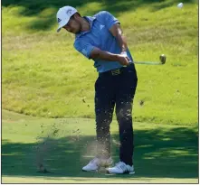  ?? (AP/David J. Phillip) ?? Xander Schauffele shot a 66 in the third round and leads the Charles Schwab Challenge by one stroke over five players.