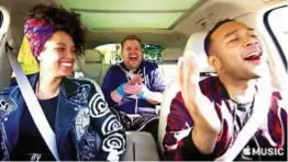  ??  ?? Alicia Keys e John Legend (sul sedile anteriore) ospiti di Carpool Karaoke condotto da James Corden (seduto dietro)
