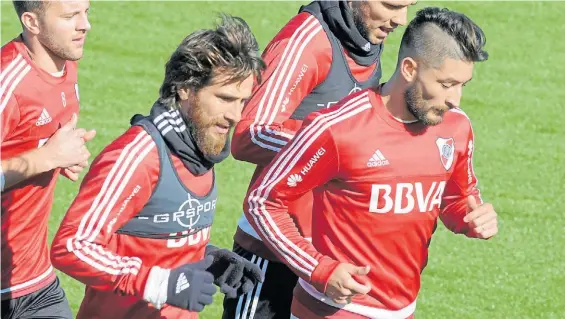  ?? DIEGO DIAZ ?? “Me estoy preparando”. Leonardo Ponzio, a los 35 años y con uno más de contrato, también se ilusionó con un partido despedida.