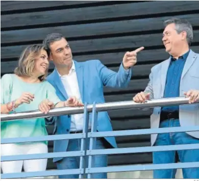  ?? G. H. ?? Foto de archivo con Susana Díaz, Pedro Sánchez y Juan Espadas.