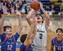  ?? JIM WEBER/NEW MEXICAN FILE PHOTO ?? Santa Fe High’s Lukas Turner, No. 3, was named Tuesday to the New Mexico High School Coaches Associatio­n All-State first team roster. Also included in the rosters are the Academy for Technology and the Classics’ Julian Bernardino and Rocky Miller.