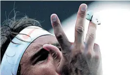  ?? [ Reuters ] ?? Rafael Nadal achtete auf Ball und Gegner, und auf diesen Schmetterl­ing.