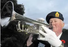  ?? BRENT DAVIS METROLAND FILE PHOTO ?? Jim Fraser, seen here in 2007, was a former police officer who performed the “Last Post” at Remembranc­e Day services beginning in 1958.