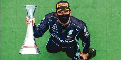  ?? Foto: Getty ?? Lewis Hamilton feiert den 86. Grand-Prix-Erfolg seiner Karriere.