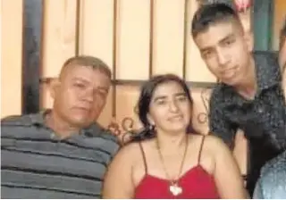  ??  ?? Los tres miembros de una familia asesinados en La Victoria (Apure)TWITTER