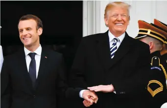  ?? PHOTO AFP ?? Plus Donald Trump et Emmanuel Macron se voient, plus ils s’aiment !