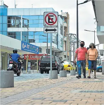  ?? FOTO: EL DIARIO ?? En la calle Ricaurte se han ubicado las señales de prohibido estacionar.