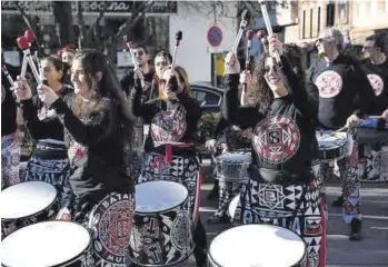  ?? ?? El grupo de percusión Batala Badajoz actuó en San Francisco.