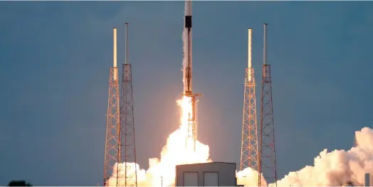  ?? ?? Séoul doit lancer un deuxième satellite militaire espion depuis une fusée Falcon 9 de Space X. (photo d’illustrati­on) (Crédits : Reuters)