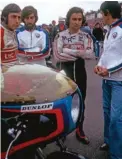  ??  ?? En 1974, BMW aligne deux équipages, avec (de g. à d.)
Jacques Luc associé à Hubert Rigal, et Michel Rougerie à l’Allemand Helmut Dahne (absent sur la photo). Jean-Pierre Bailby, directeur de BMW France, est à droite de l’image.