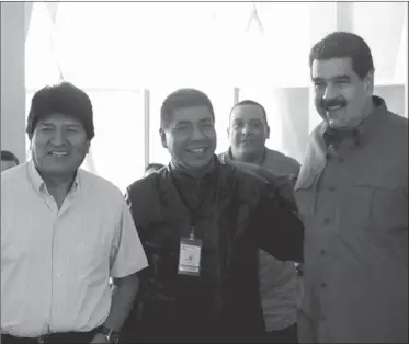  ??  ?? MORALES. Visitó al presidente Nicolás Maduro.