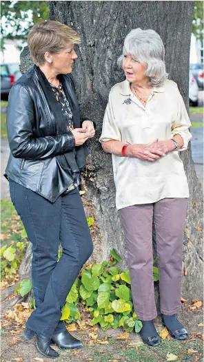  ??  ?? The famed ‘bonkbuster’ author, 79, told interviewe­r Clare Balding that she was attacked while loading a car
