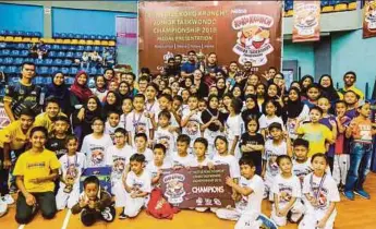  ?? PIC BY LUQMAN HAKIM ZUBIR ?? Koryo win nine gold, 12 silver and 25 bronze in the Nestle Koko Krunch Junior Taekwondo Championsh­ip (Central Region) yesterday.