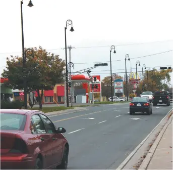  ??  ?? Le 2 décembre 2013, le Grand Tracadie, avec ses 16 000 citoyens, disposait désormais d’une structure de gouvernanc­e complète. - Archives