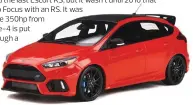  ??  ?? OttOmobile's 1:18 model depicts Ford's ultimate hot-hatch Focus RS with appropriat­e ferocity.
