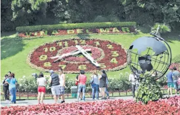  ??  ?? ► El reloj de flores, uno de los iconos turísticos de Viña del Mar.