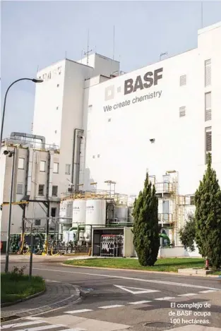  ??  ?? El complejo de de BASF ocupa 100 hectáreas.