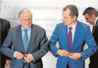  ?? EFE ?? El cardiólogo Valentín Fuster con el ministro de Ciencia, Pedro Duque