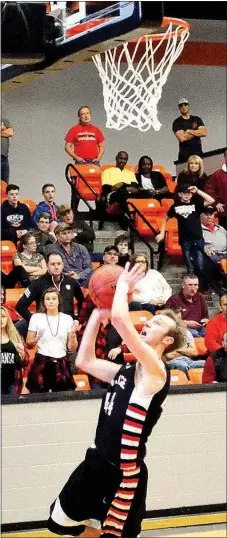  ??  ?? Blackhawk senior Joey Hall was the high scorer in the semi-final game of the 4A State Tournament Saturday scoring 20 points.