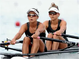  ?? GETTY IMAGES ?? Julia Edward and Sophie Mackenzie finished fourth in the lightweigh­t women’s double sculls final at the Rio 2016 Olympic Games.