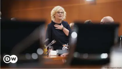  ??  ?? La ministra de Justicia alemana, Christine Lambrecht