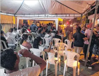  ?? CORTESÍA ?? Dotación. La Secretaría “gestionó la instalació­n de carpas y sillas para una atención digna” en Santo Domingo.