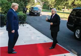  ??  ?? El encuentro entre Trump y López Obrador apenas tuvo impacto en los grandes medios estadounid­enses, como The Washington Post, The Wall Street Journal o The New York Times, que se limitaron a consignar el evento sin ofrecer detalles.