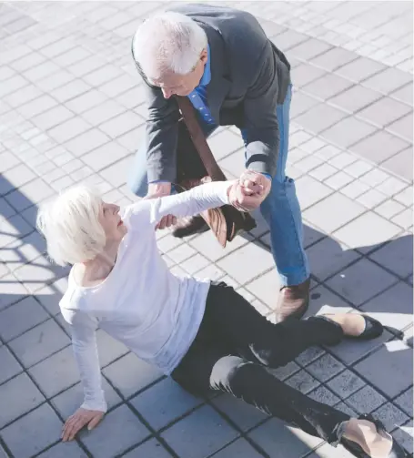  ?? GETTY IMAGES/ISTOCK PHOTO ?? It’s important to take steps to prepare for a fall before it even happens. That’s a lesson Alice Lukacs learned recently.