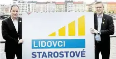  ?? Změnil Petr Gazdík coby šéf Starostů nejen partnery, ale i formu svazku. V roce 2009 stvrdil za hnutí svoje spojenectv­í s představit­eli TOP 09 Karlem Schwarzenb­ergem a Miroslavem Kalouskem (vlevo). Tehdy šlo jen o účinkování na kandidátce topky. Na jaře 2 ?? Po osmi letech