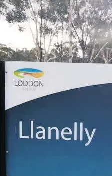  ??  ?? Llanelli-born Rob James on his recent visit to Llanelly, Australia.