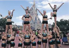  ?? FOTO: KBL ?? Die Cheerleade­r des SC Bayer Uerdingen feierten bei der Weltmeiste­rschaft in Orlando ihren bislang größten Erfolg.