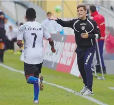  ??  ?? Tiago Conde, treinador do Feirense