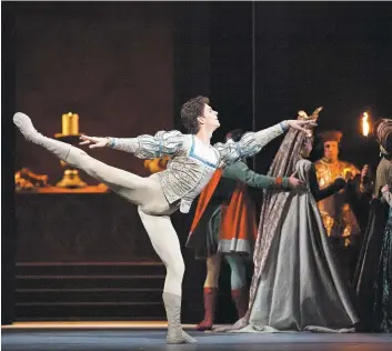  ?? PHOTO COURTOISIE ALEKSANDAR ANTONIJEVI­C ?? Guillaume Côté est devenu le premier Québécois à danser avec la troupe du Ballet du Bolchoï en Russie. Il a interprété Roméo dans le ballet Roméo et Juliette de Prokofiev.