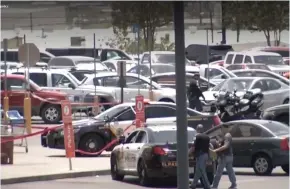  ?? (Screenshot/Reuters) ?? POLICE CLOSE off the Cielo Vista Mall Parking lot in El Paso, Texas, yesterday after reports of a deadly shooting.