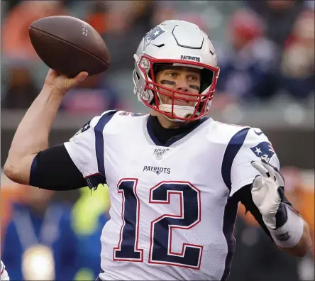  ?? GARY LANDERS - THE ASSOCIATED PRESS ?? New England Patriots quarterbac­k Tom Brady passes in the second half of an NFL football game against the Cincinnati Bengals, Sunday, Dec. 15, 2019, in Cincinnati.