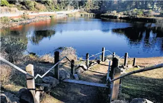  ?? Liz Hafalia / The Chronicle ?? Mountain Lake has suffered the ravages of civilizati­on since the late 1700s. By now it’s a toxic stew of zinc, petroleum hydrocarbo­ns from motor oil and pesticides runoff.