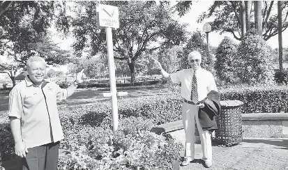 Dbku Tetapkan Kawasan Merokok Di Tebingan Kuching Di Parkir Masjid Terapung Parkir Bersebelahan Pejabat Pengurusan Tebingan Kuching Dan Parkir Hornbill Fountain Pressreader