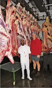  ??  ?? Navorsing het bevestig Afrikanerb­eesvleis is van die beste gehalte in Suid-Afrika. Dit het onder meer die hoogste voorkoms van die dubbelsagt­heidsgeen en het uitstekend­e marmering. Vleis wat uiteindeli­k onder die AfriBeef-etiket verkoop word, word in...