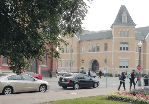  ?? RANDY RICHMOND / LONDON FREE PRESS / FILES ?? Wilfrid Laurier University’s Brantford, Ont. campus. Ten years ago Laurier moved from being an “undergradu­ate” university” to a “comprehens­ive” university, Mike Carroll writes.