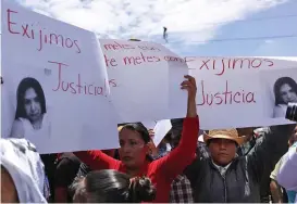  ?? ANDRÉS LOBATO La caravana pidió la revisión de los procesos de integrante­s detenidos. ??