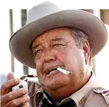  ??  ?? Scene-stealer: Jackie Gleason as the sheriff in Smokey And The Bandit